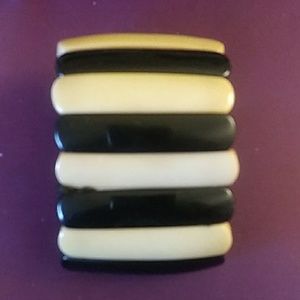 NWOT Tagua Strech Bracelet.